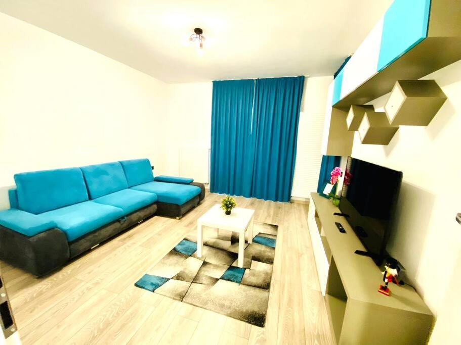 Blue Plaza Studio Apartment Bukares Bagian luar foto